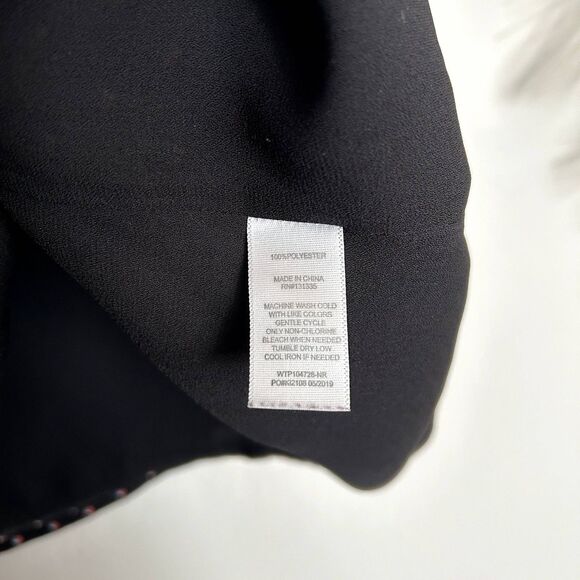 Socialite Scalloped Neckline Floral Polka Dot Camisole Blouse - Picture 3 of 5